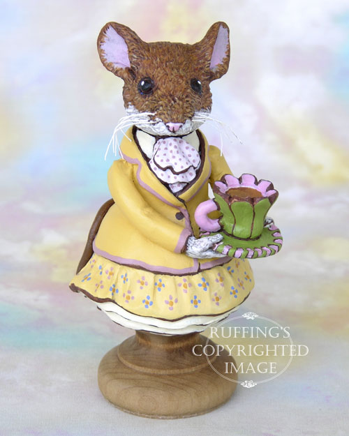 Maybelle Mouse, Original One-of-a-kind Folk Art Doll Figurine by Max Bailey